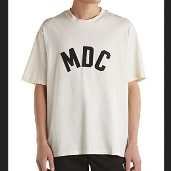 *NEW Moncler Spun Short Sleeve Logo Tee Size Large (FLAW) - Picture 1 of 11